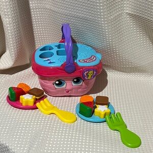 LeapFrog Shapes & Sharing Picnic Basket with Accessories